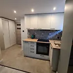 Apartament W Zabytkowym Parku Nad Jeziorem *