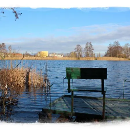 Apartment W Zabytkowym Parku Nad Jeziorem Jeziory Wielkie