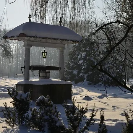 Apartment W Zabytkowym Parku Nad Jeziorem Jeziory Wielkie
