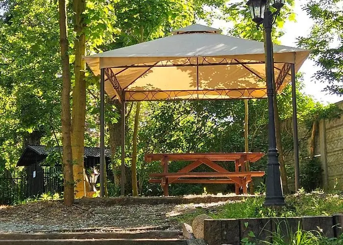 Daire W Zabytkowym Parku Nad Jeziorem Jeziory Wielkie