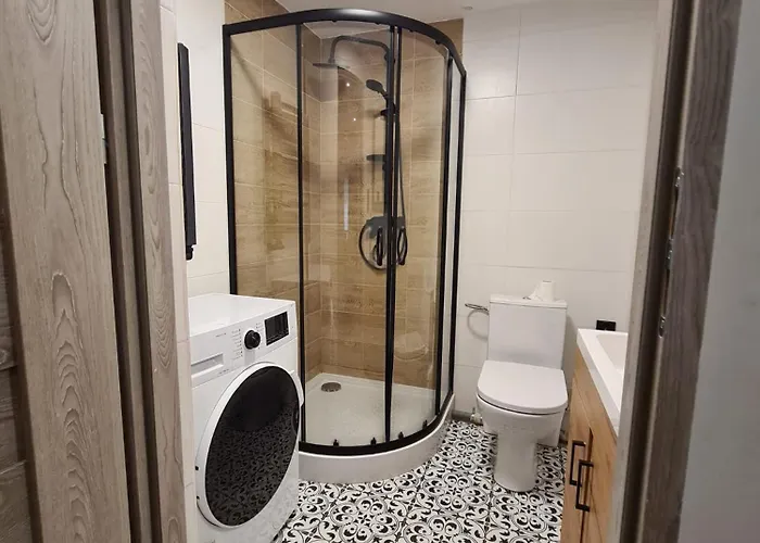 Daire W Zabytkowym Parku Nad Jeziorem