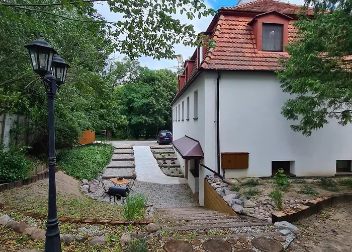 W Zabytkowym Parku Nad Jeziorem * Jeziory Wielkie